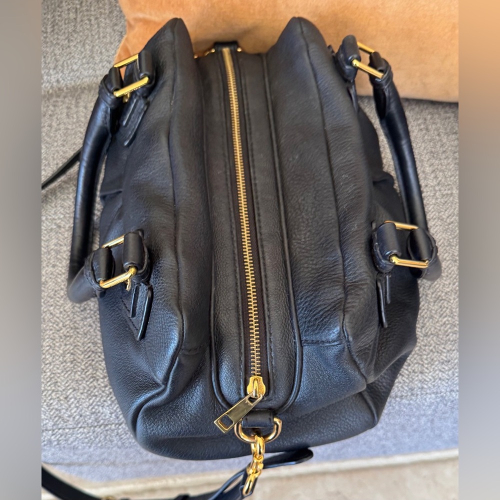 Marc Jacobs-Gorgeous Black Pebbled Leather Satchel with Gold Hardware - Picture 8 of 14
